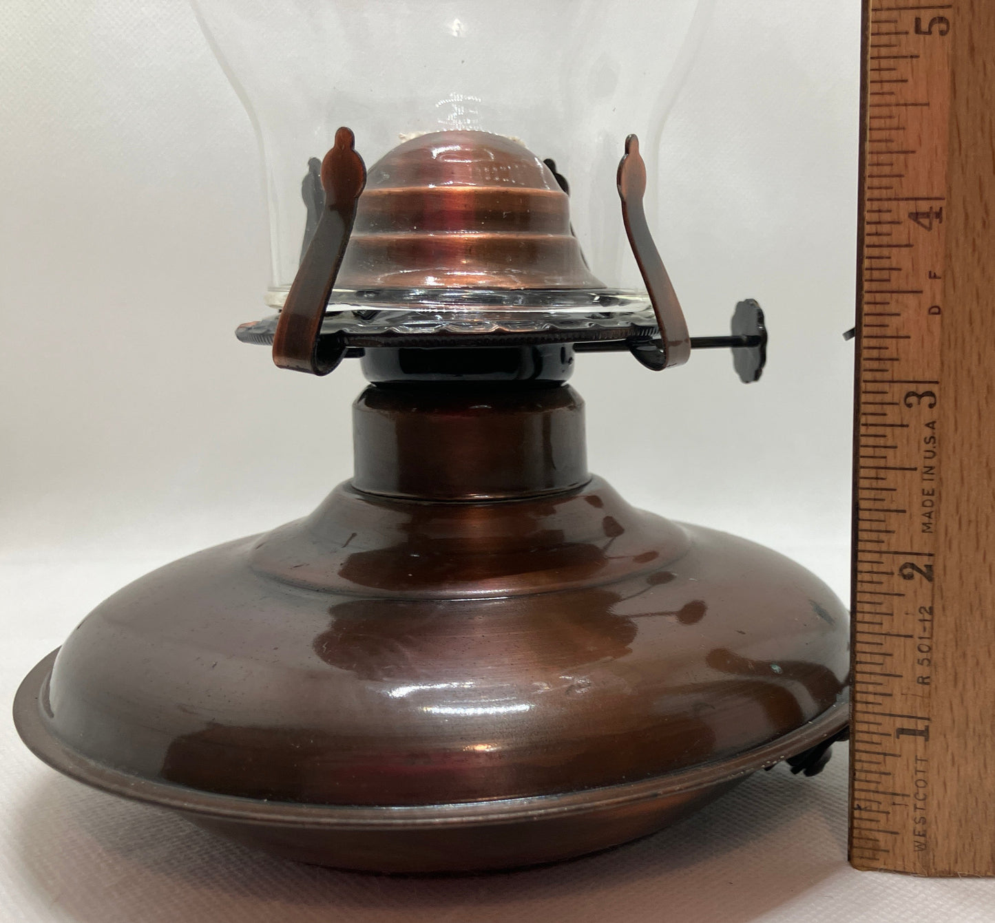 Vintage Mid-Century Metal Oil Lamp – Copper Finish, Clear Glass Chimney