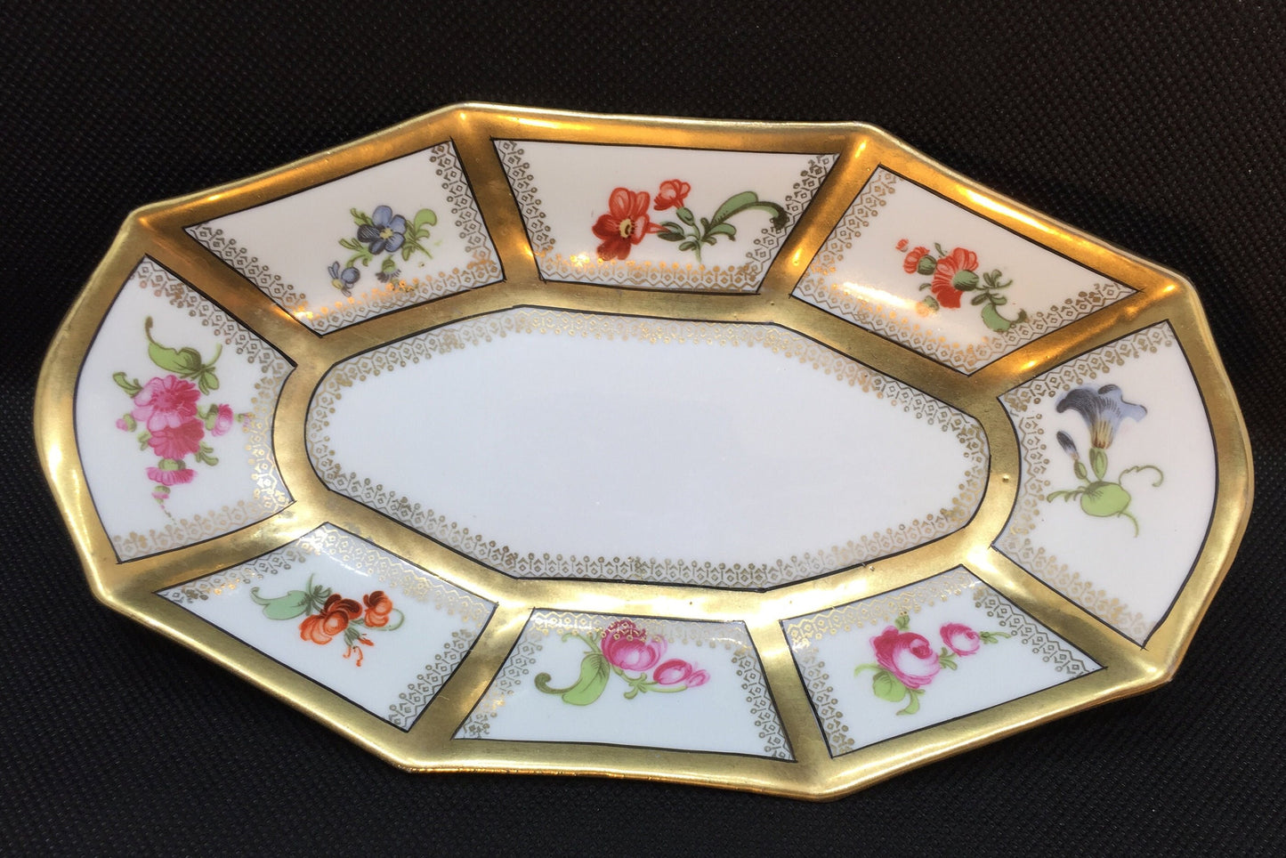 Dish Made in Prussia Interior