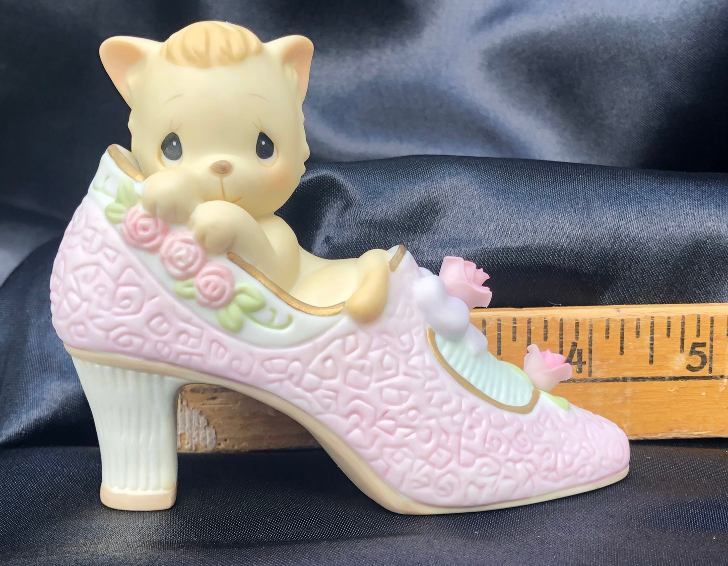 Vintage Precious Moments Ceramic Cat in Shoe – “You Are the Cat’s Meow
