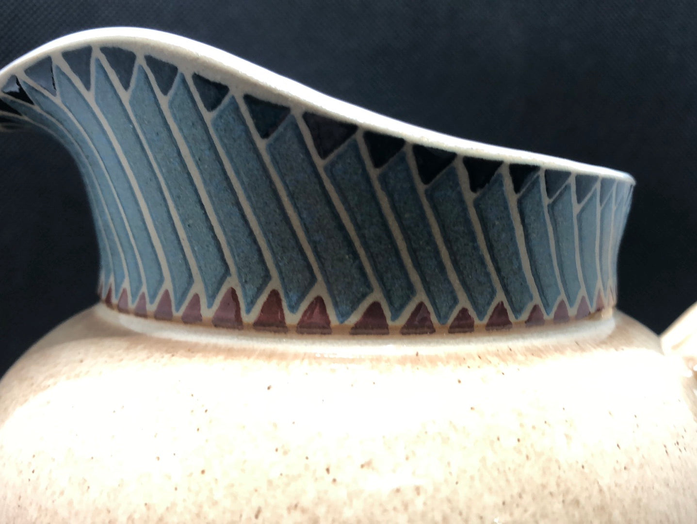 Pitcher Denby Luxor handle tan and blue top