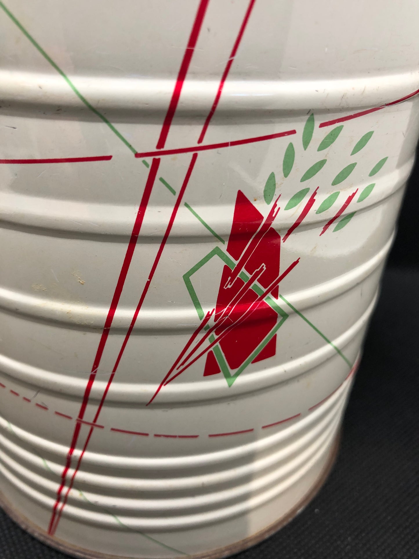 flour sifter Mid Century red and white graphic design