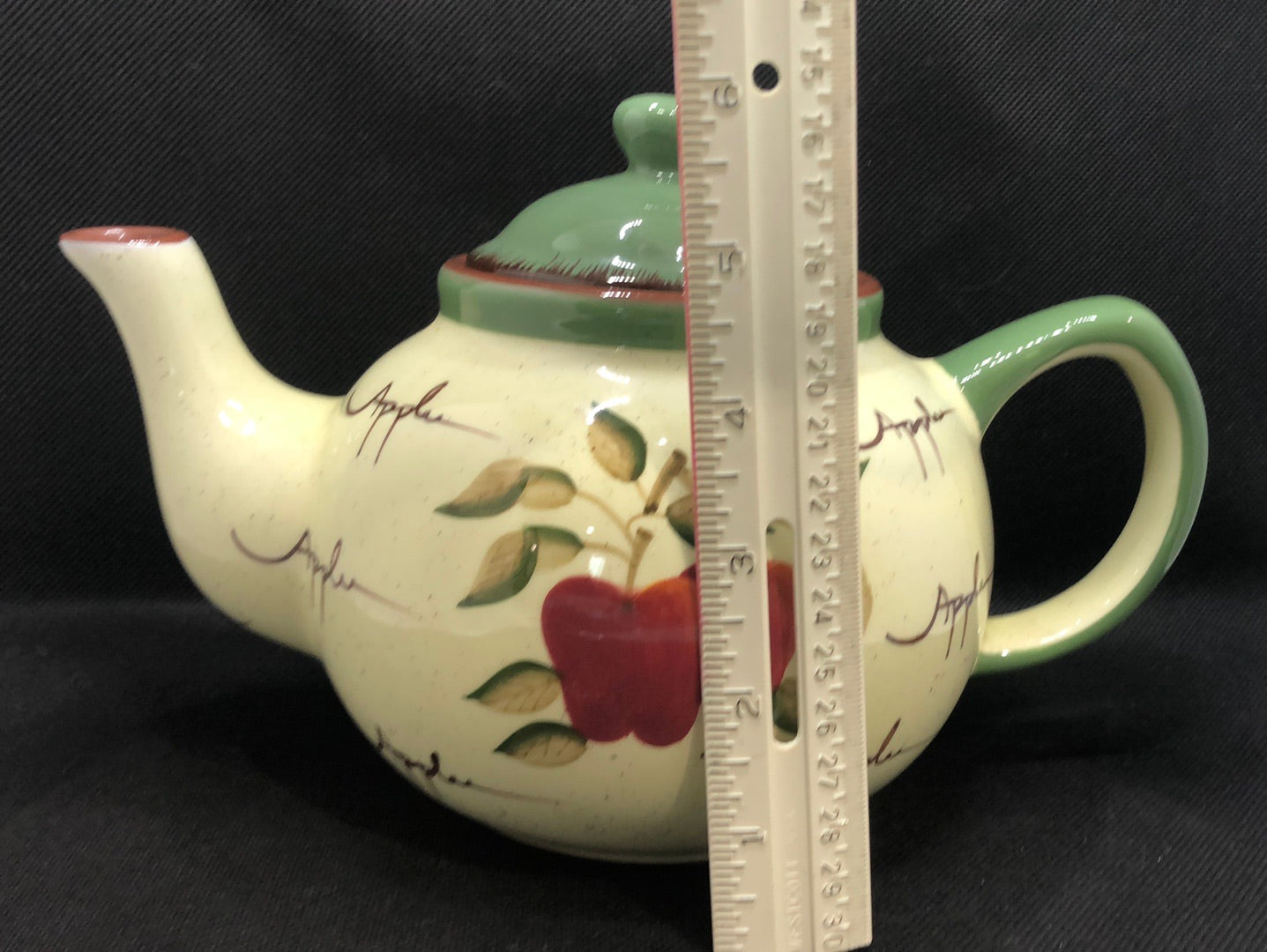Home Interiors Apple Orchard Collection Teapot