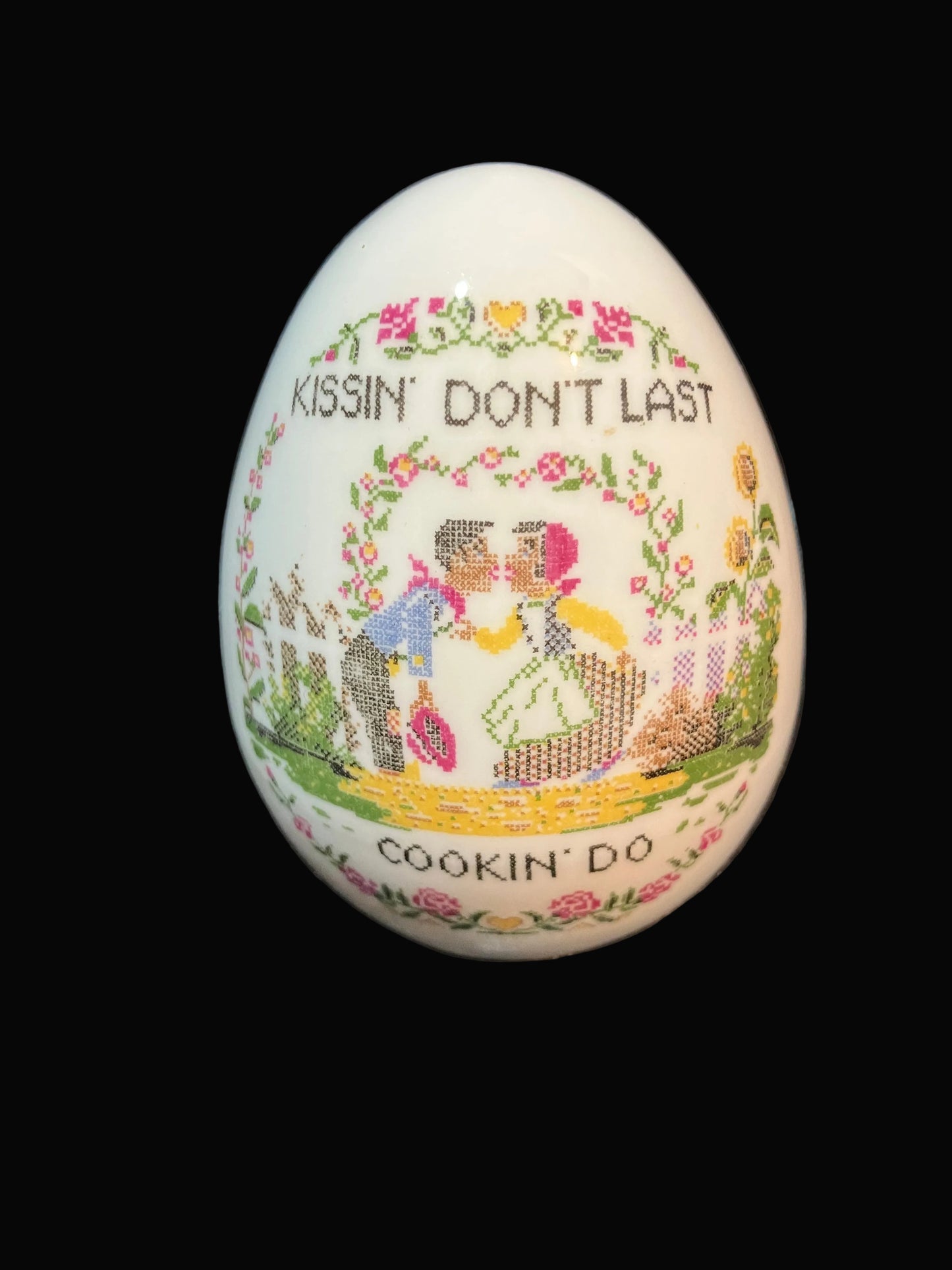 Vintage Crown Staffordshire Porcelain Egg – Fine Bone China England