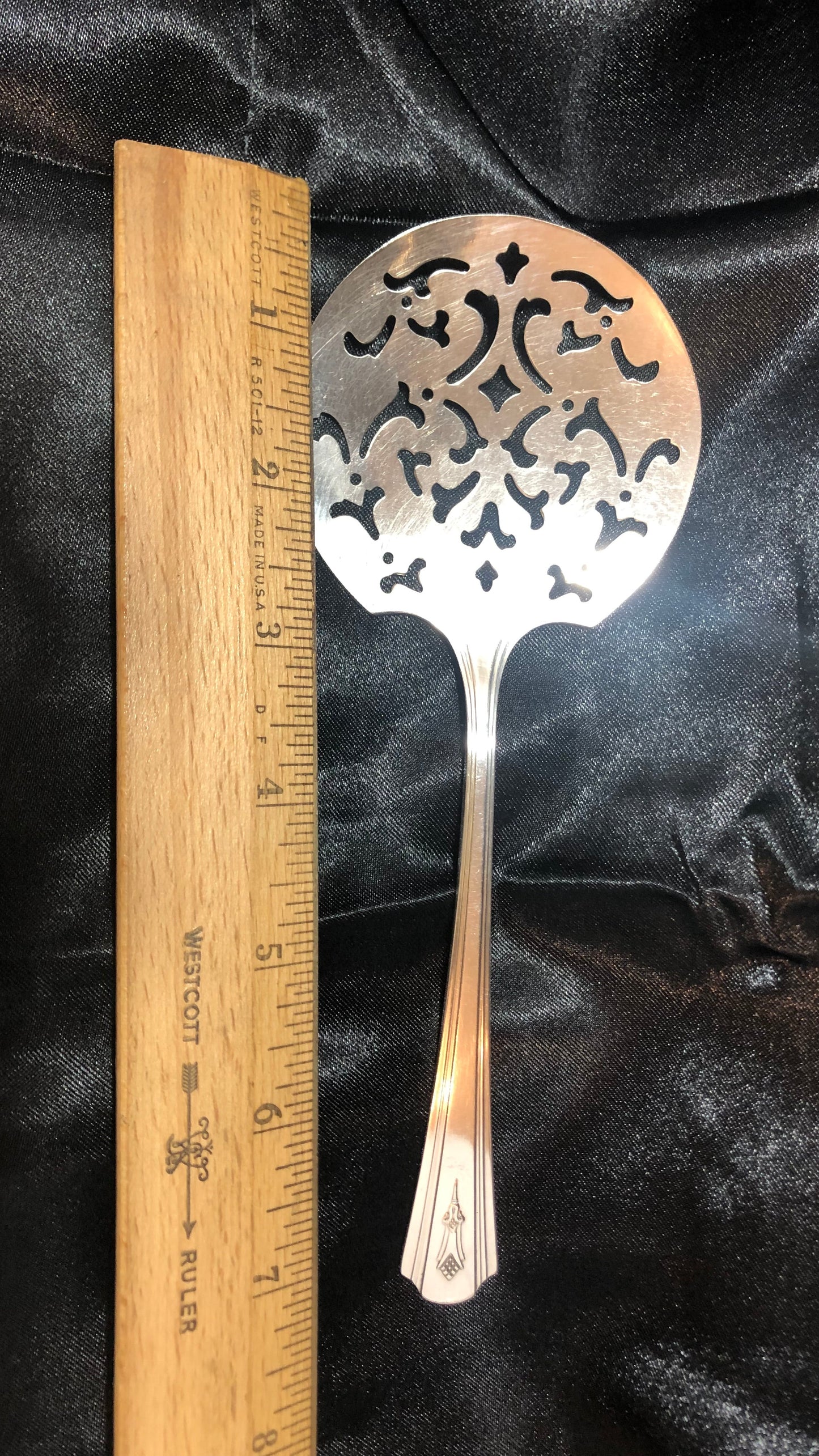 Vintage Tomato Server – Peerless Silver Plate – Charmion Pattern by Oneida