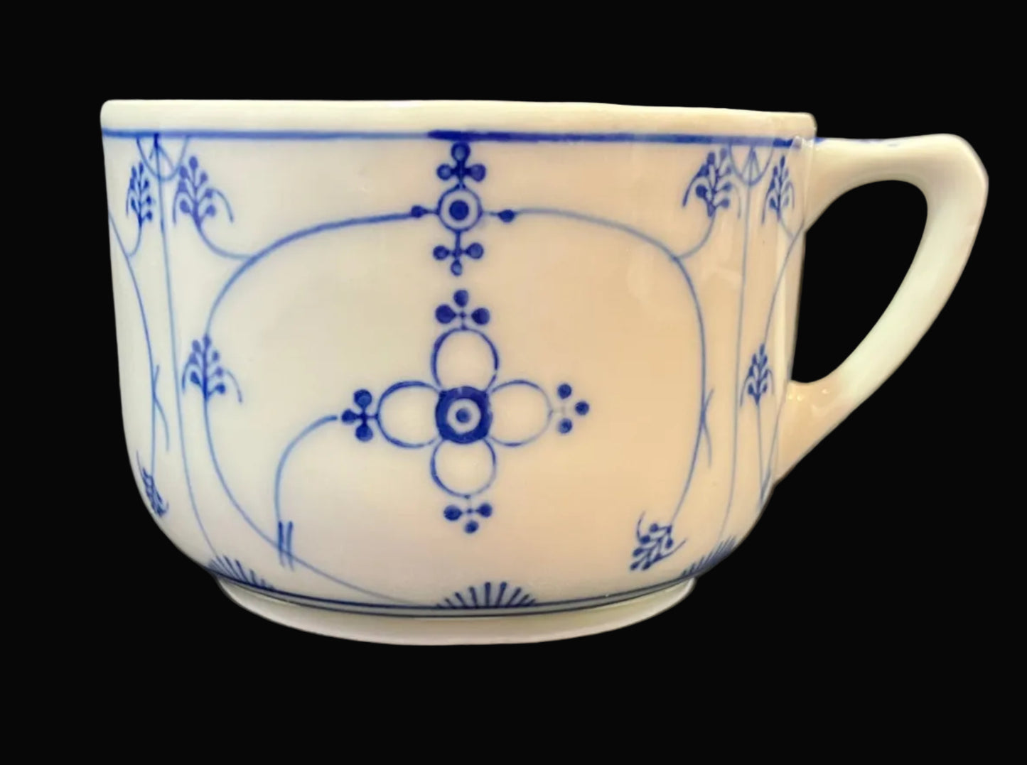 Vintage Moschendorf Bavaria Cup and Saucer Set – Strawflower Blue & White Porcelain – Set of 4