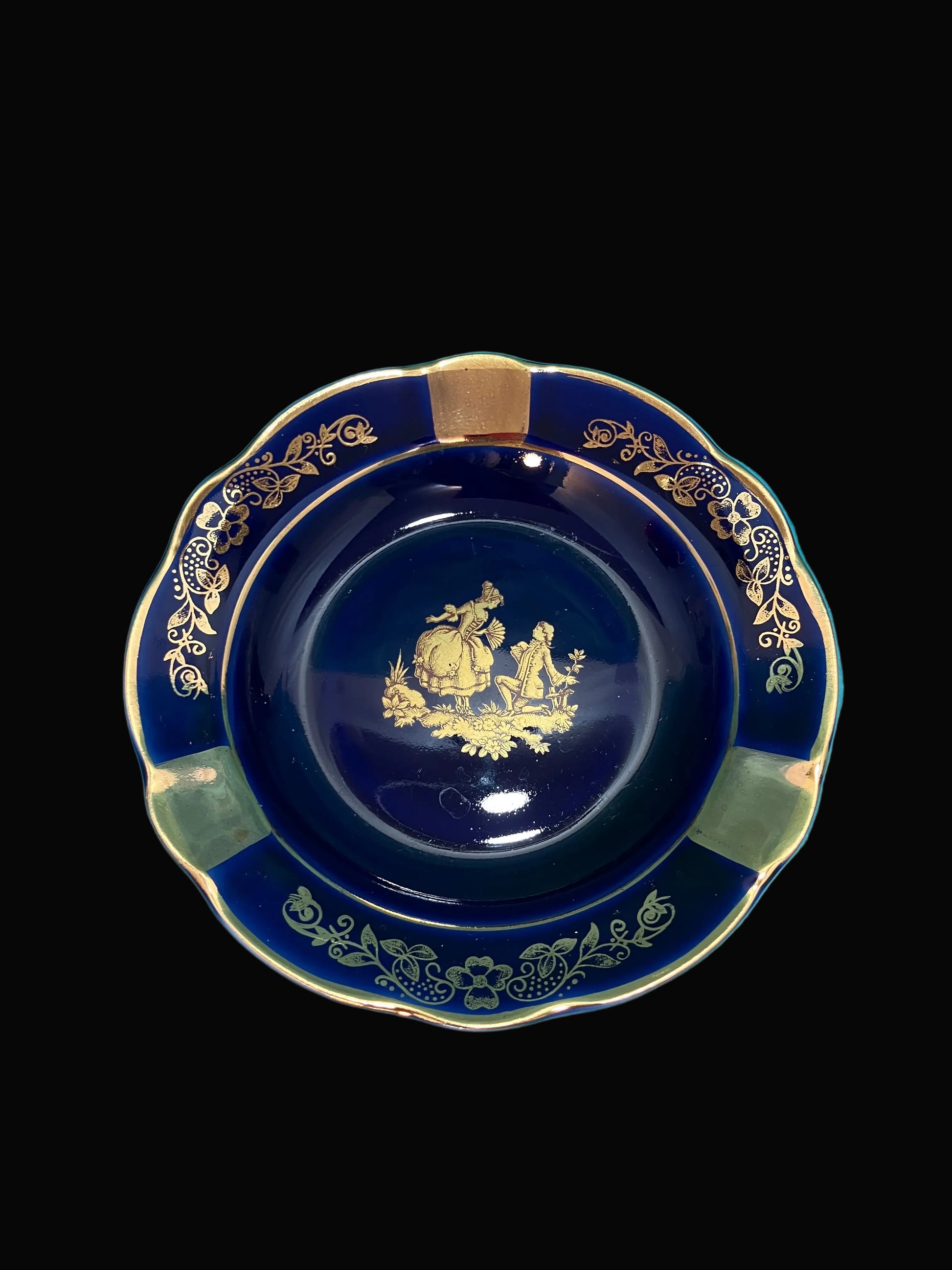 Veritable Porcelaine D’Art, France Vintage Limoges Ashtray