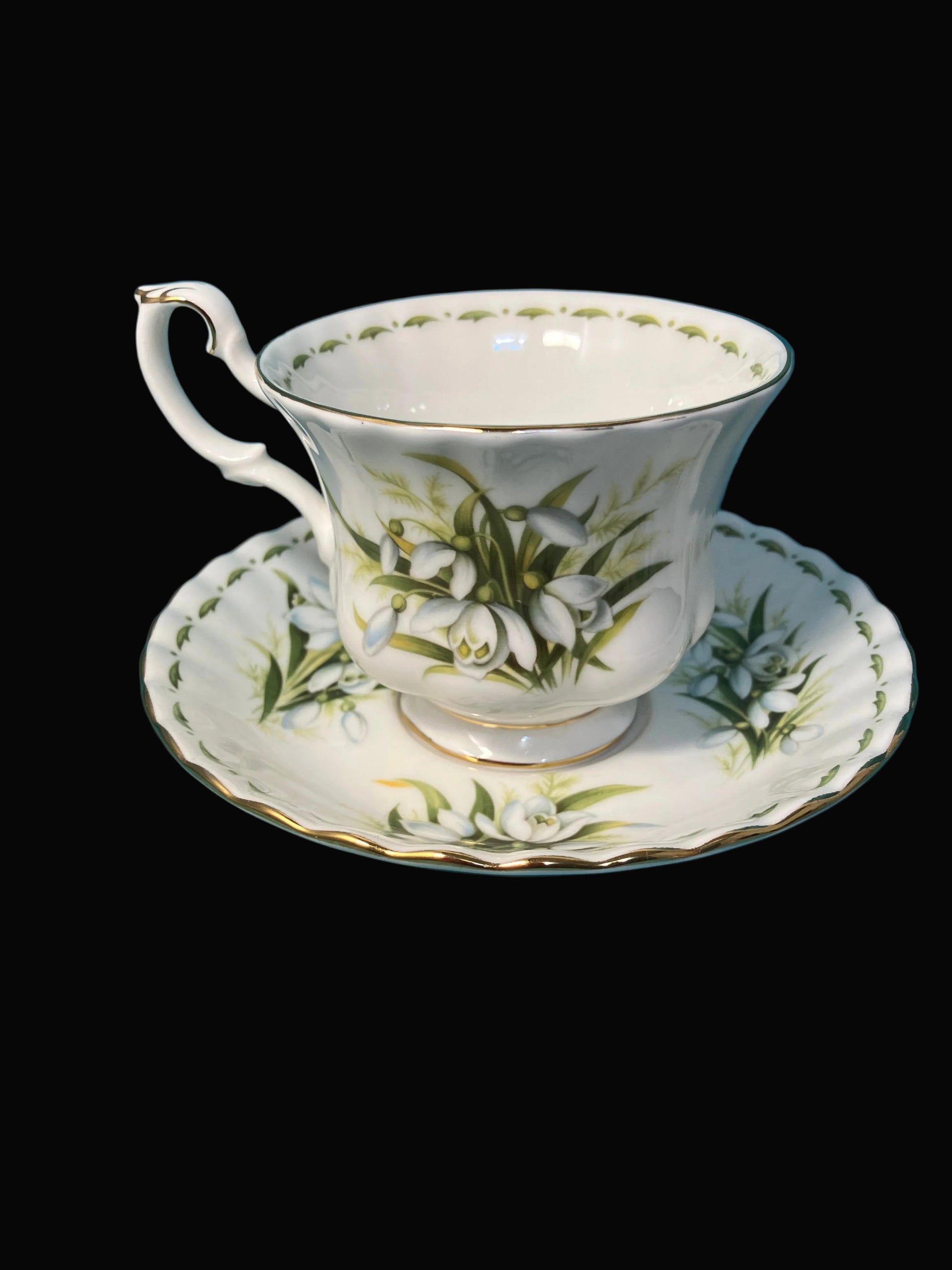 Teacup with floral design 