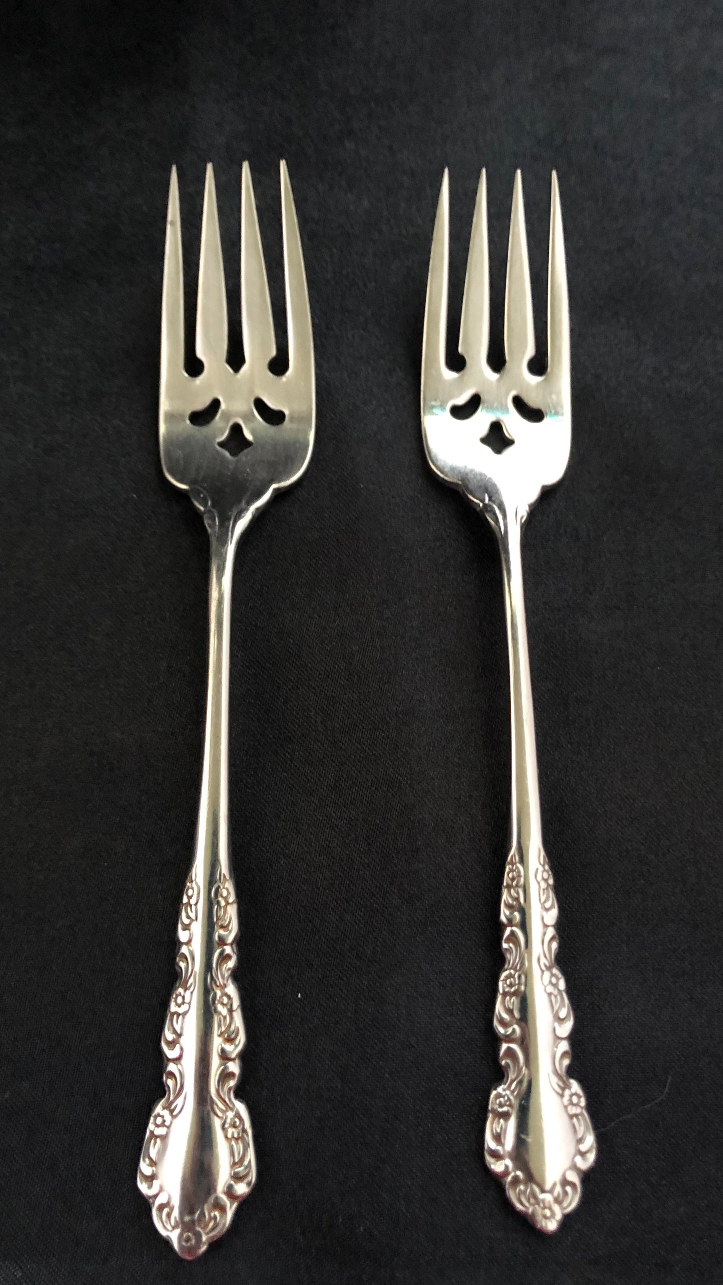 Vintage Oneida Shelley Salad Forks Set of 2 Stainless Steel Floral Pierced Flatware