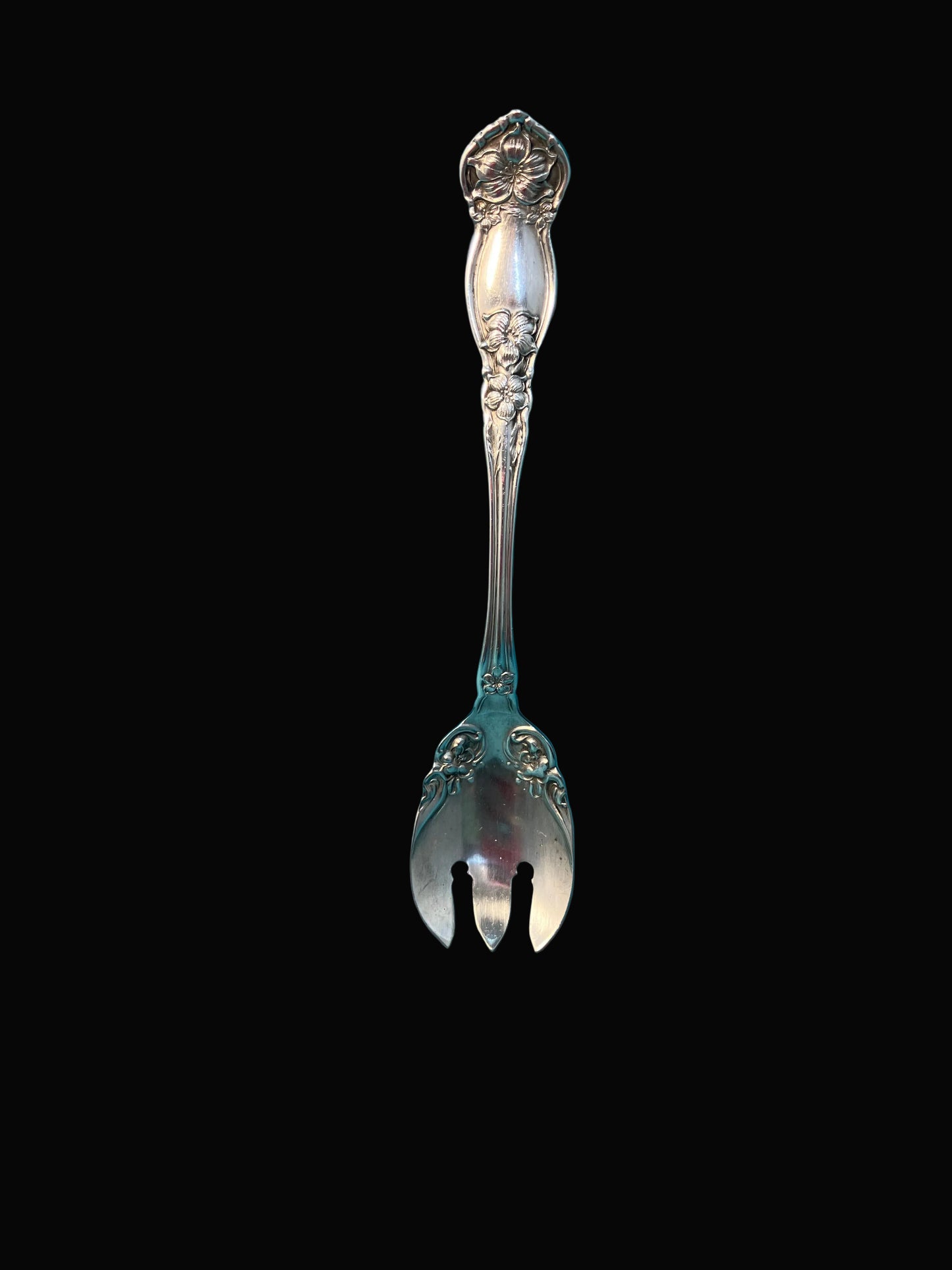 Antique Wm. Rogers & Son AA Ice Cream Spoon