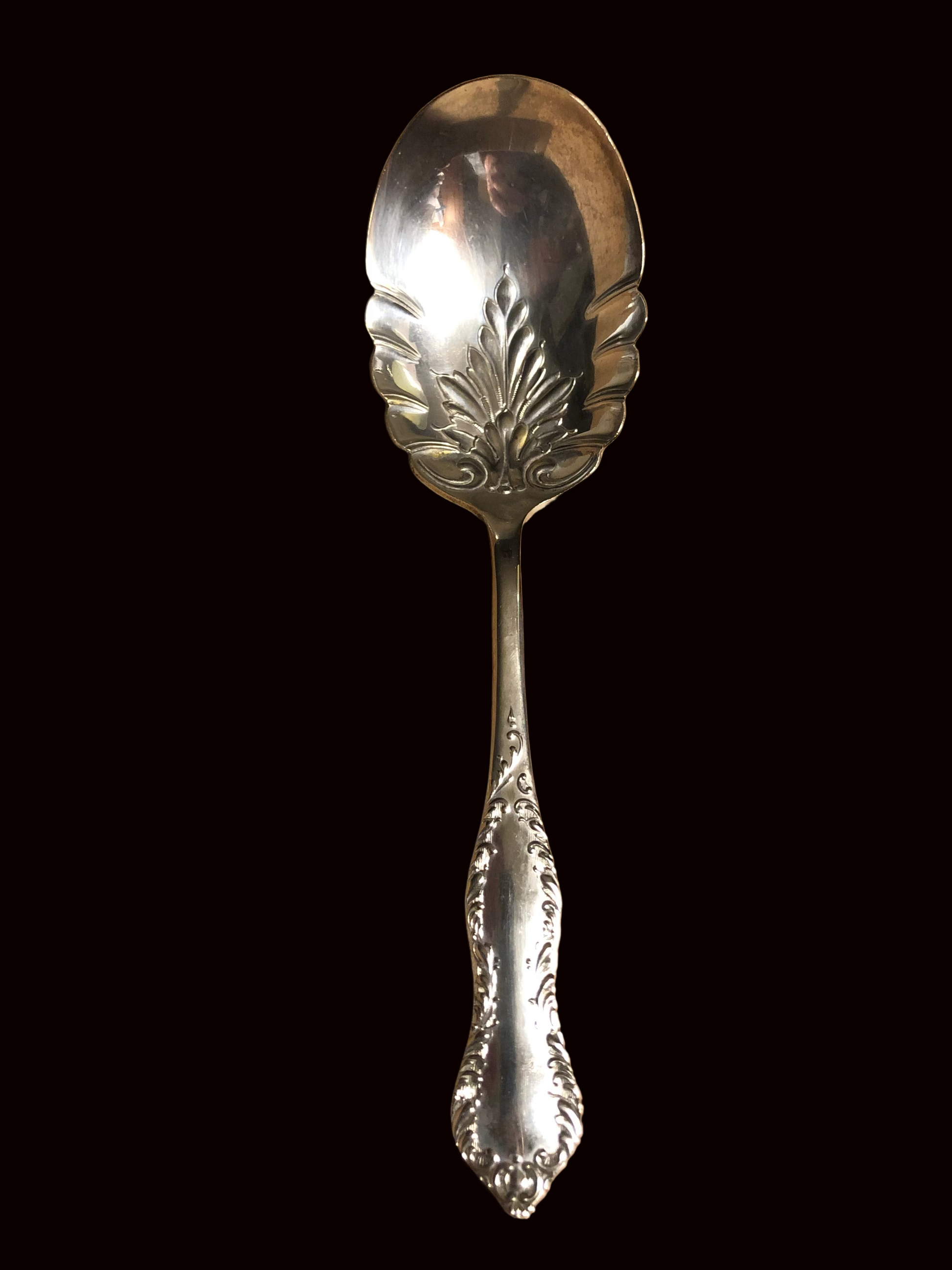 Antique Silverplate Berry / Casserole Spoon – U.S. Silver Co – Shell Pattern