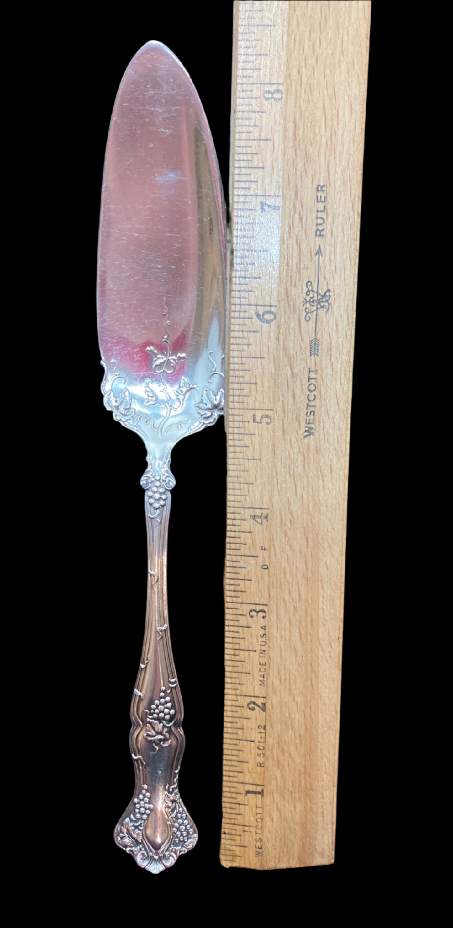 Antique 1904 Silver plate Pastry/Jelly Server - Grape Pattern
