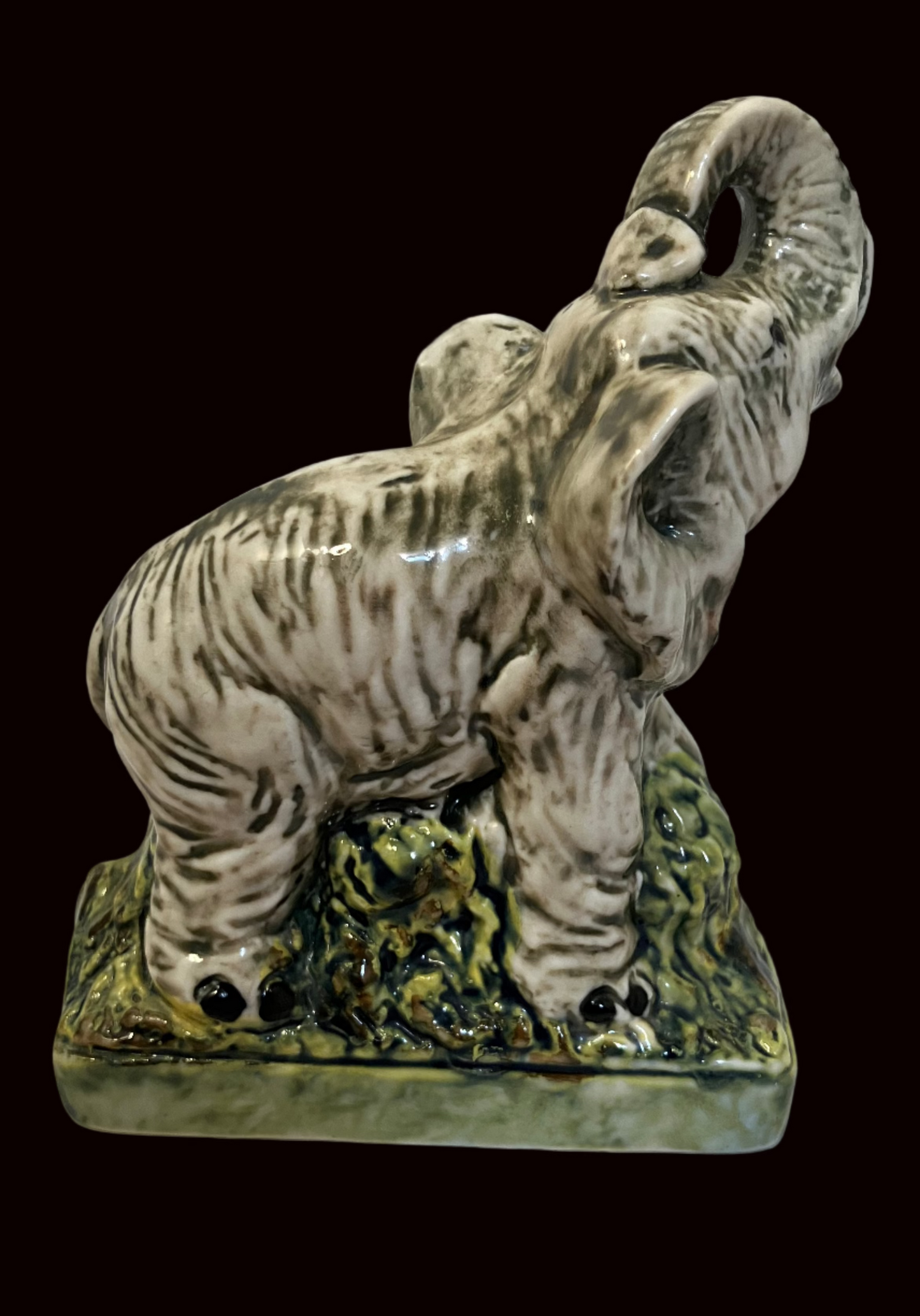Decorative elephant figurine