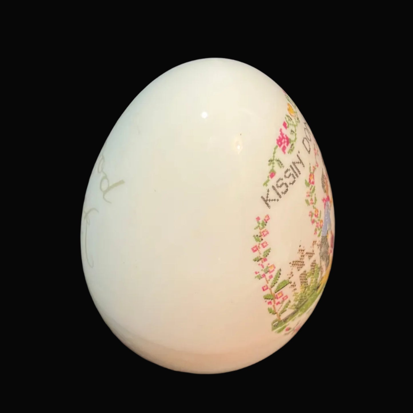 Vintage Crown Staffordshire Porcelain Egg – Fine Bone China England