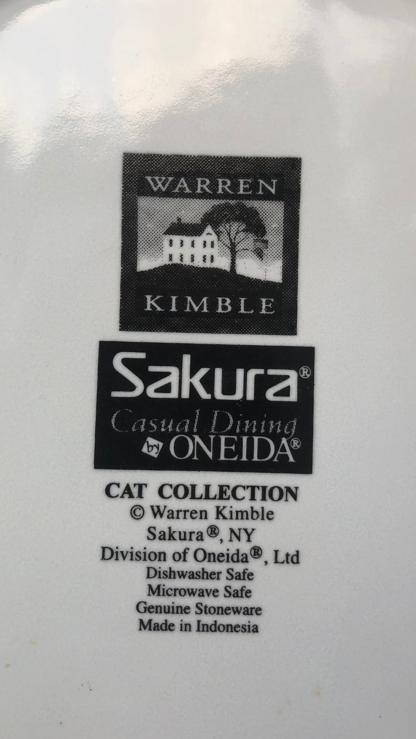 Warren Kimble Sakura Stoneware Cat Plate – Tuxedo Cat – Primitive Folk Art – 8 inch