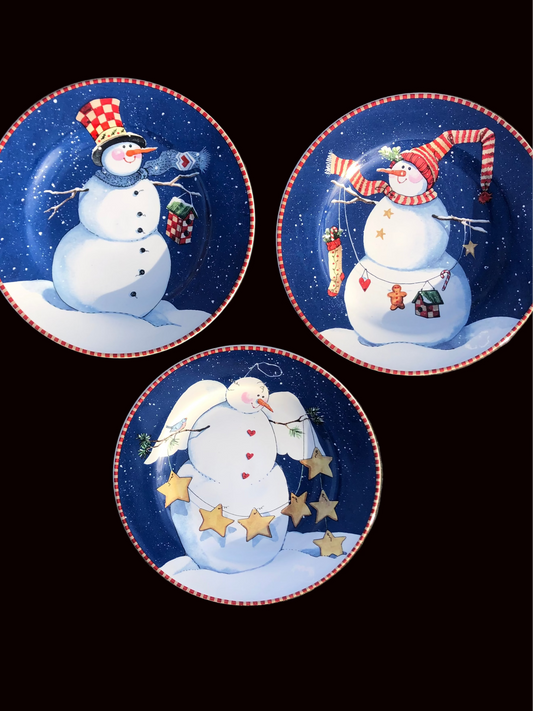 Oneida  Pattern: Winter Buddies Set of 3 plates
