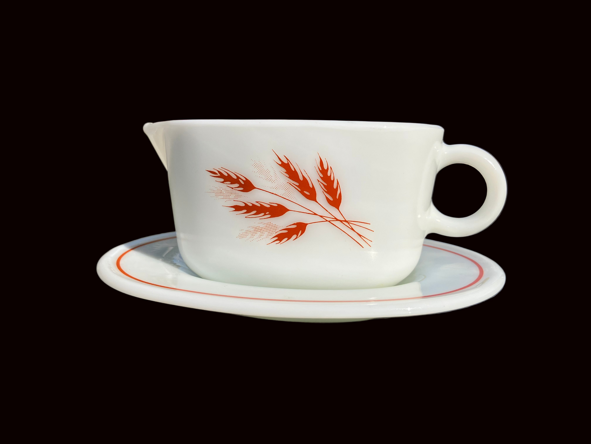 Pyrex Autumn Harvest gravy boat and undertray in excellent vintage condition