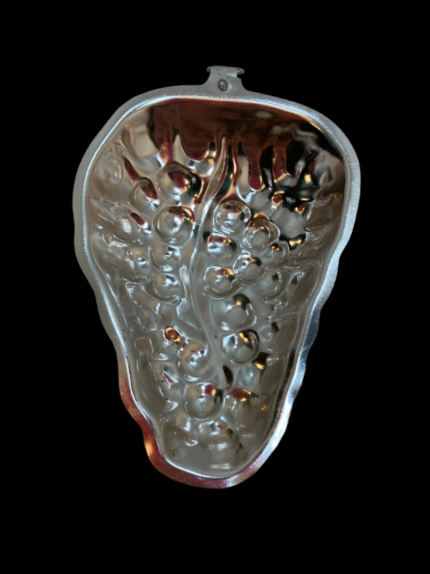 Vintage Aluminum grape Jell-O mold 