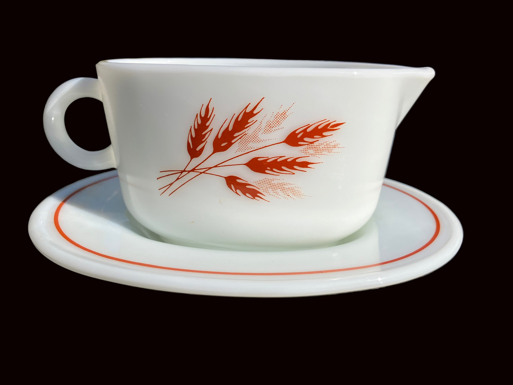 Vintage Pyrex Autumn Harvest gravy boat with tray in excellent condition 