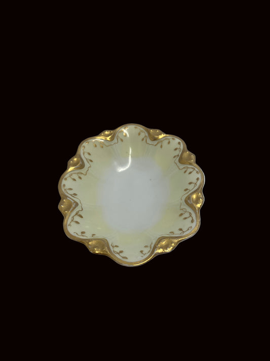 Vintage porcelain trinket dish marked 
Heinrich & Co Germany