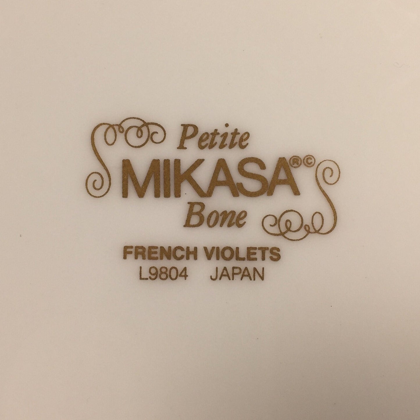 Mikasa French Violets Bone China 10 Inch Vegetable Bowl