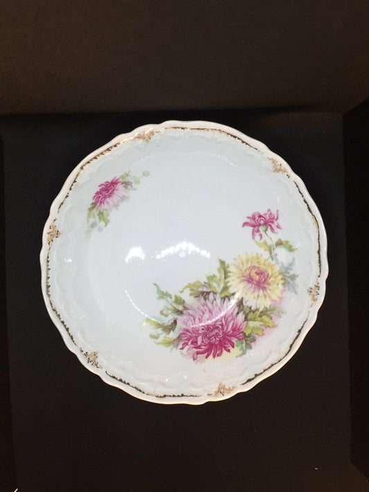 Weimar Germany Serving Bowl