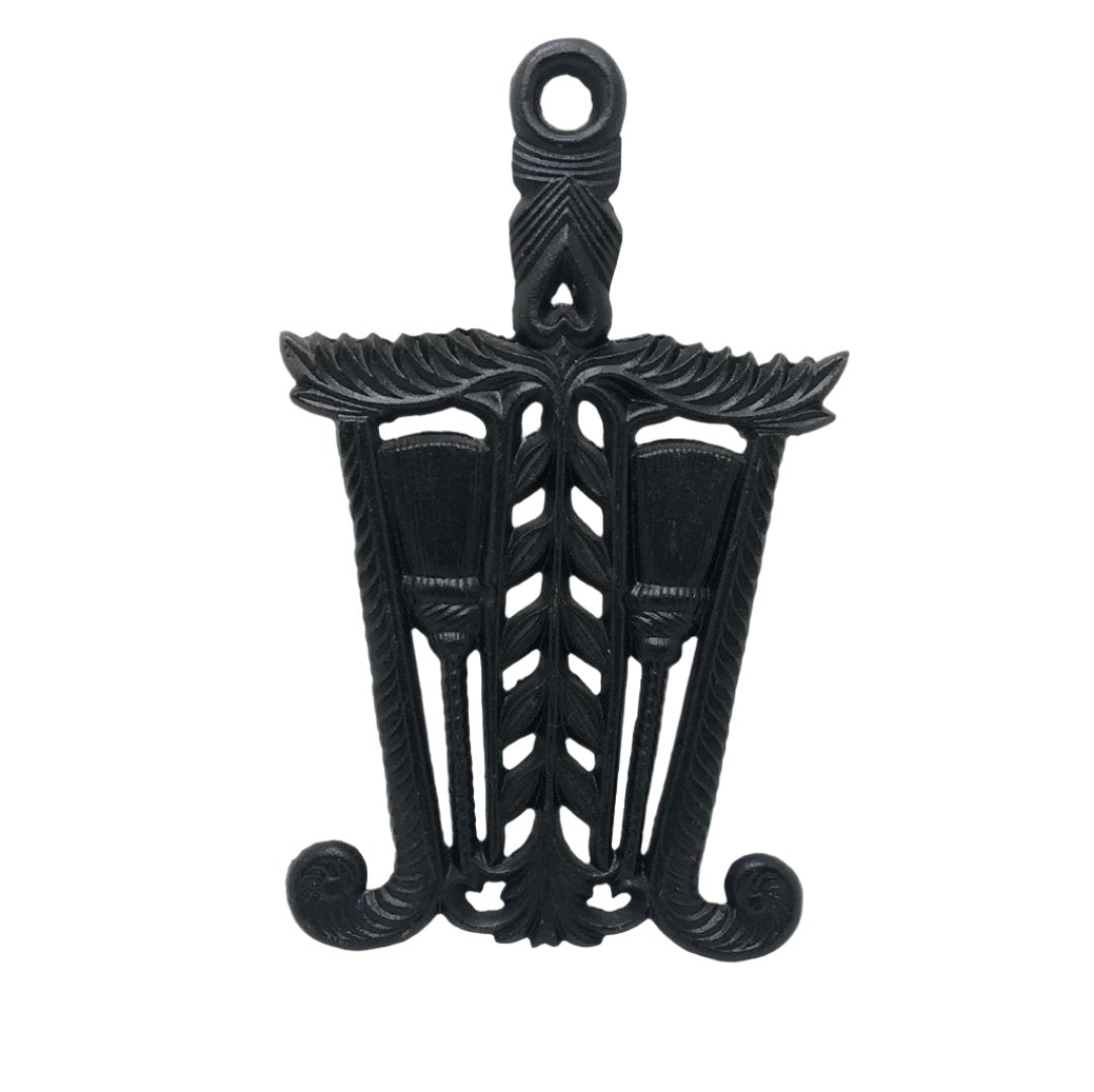 Trivet Cast Iron Grain and Tassel Design Full View
