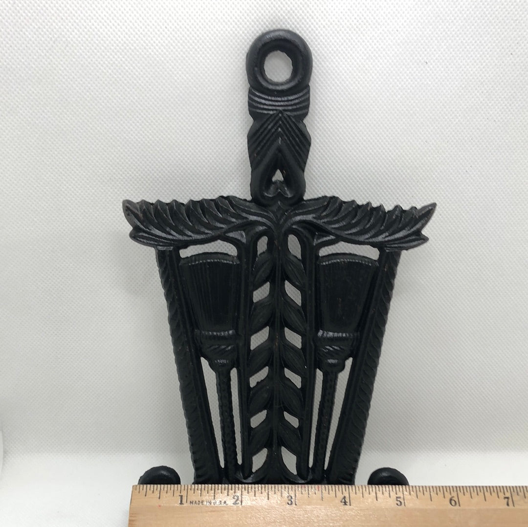 trivet cast iron with handle stamped VM width